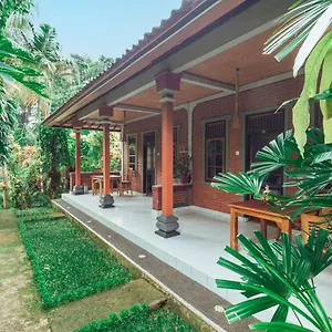  Homestay Suastika