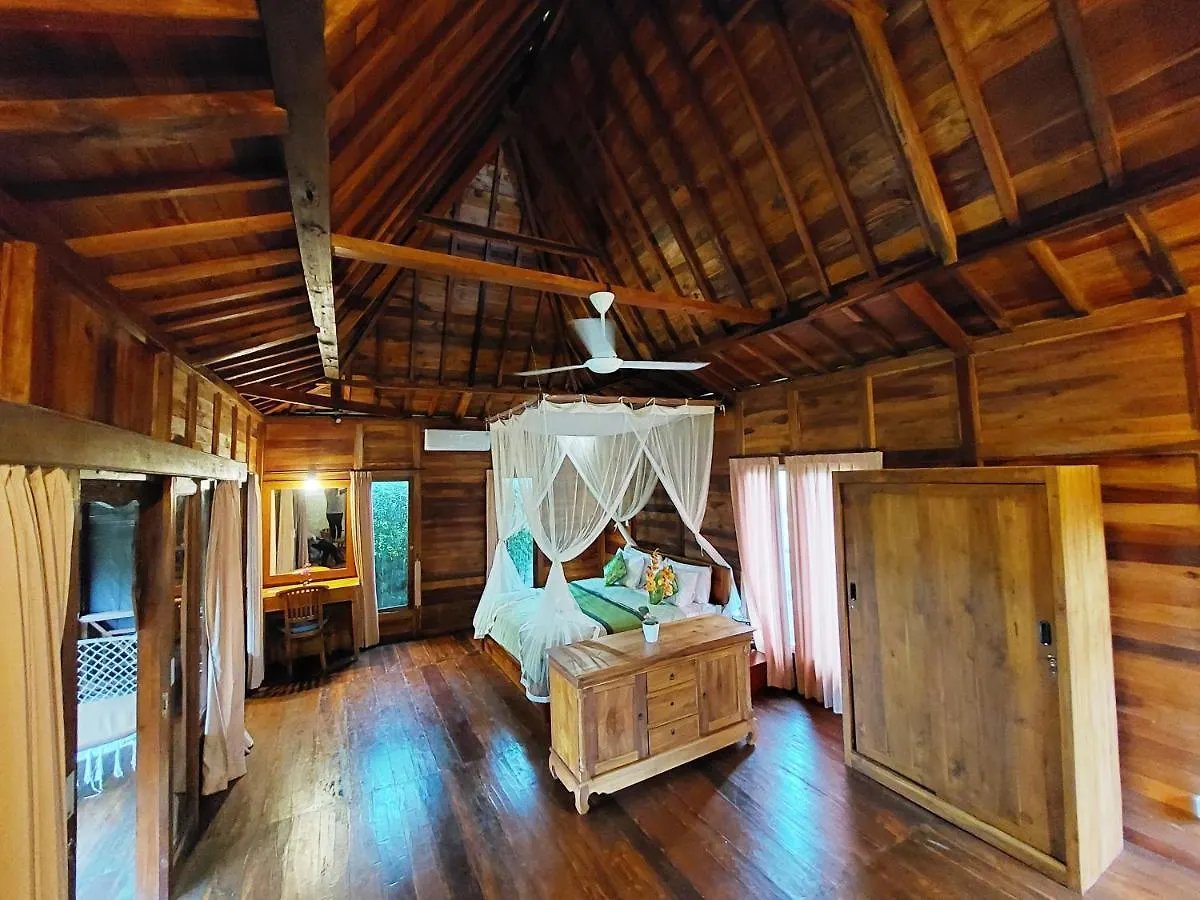 Shivananda Antique Villas By Eps Ubud